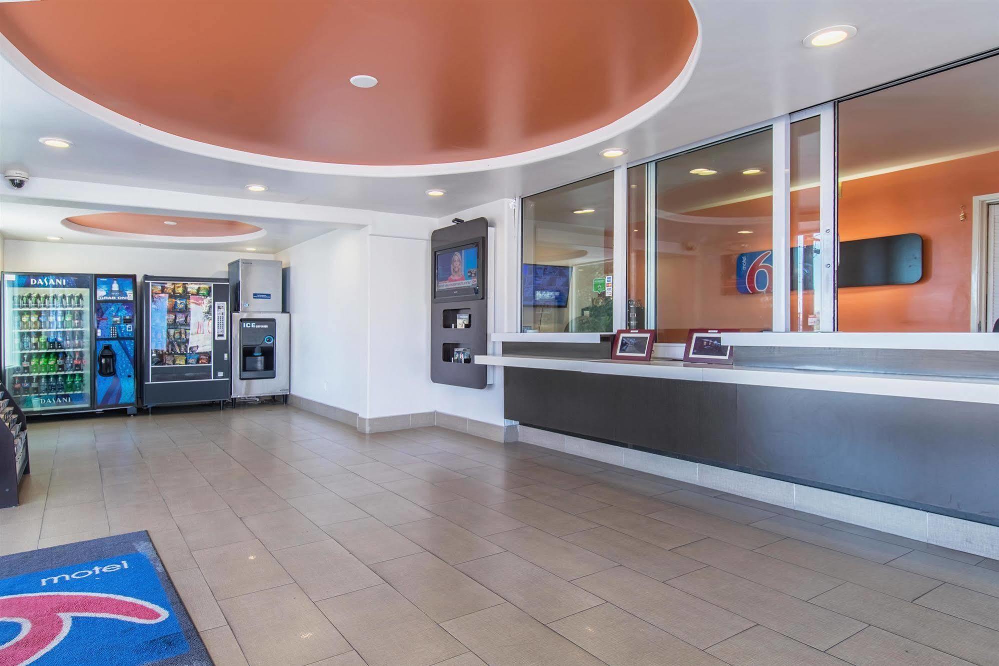 Motel 6 Victorville Exterior foto