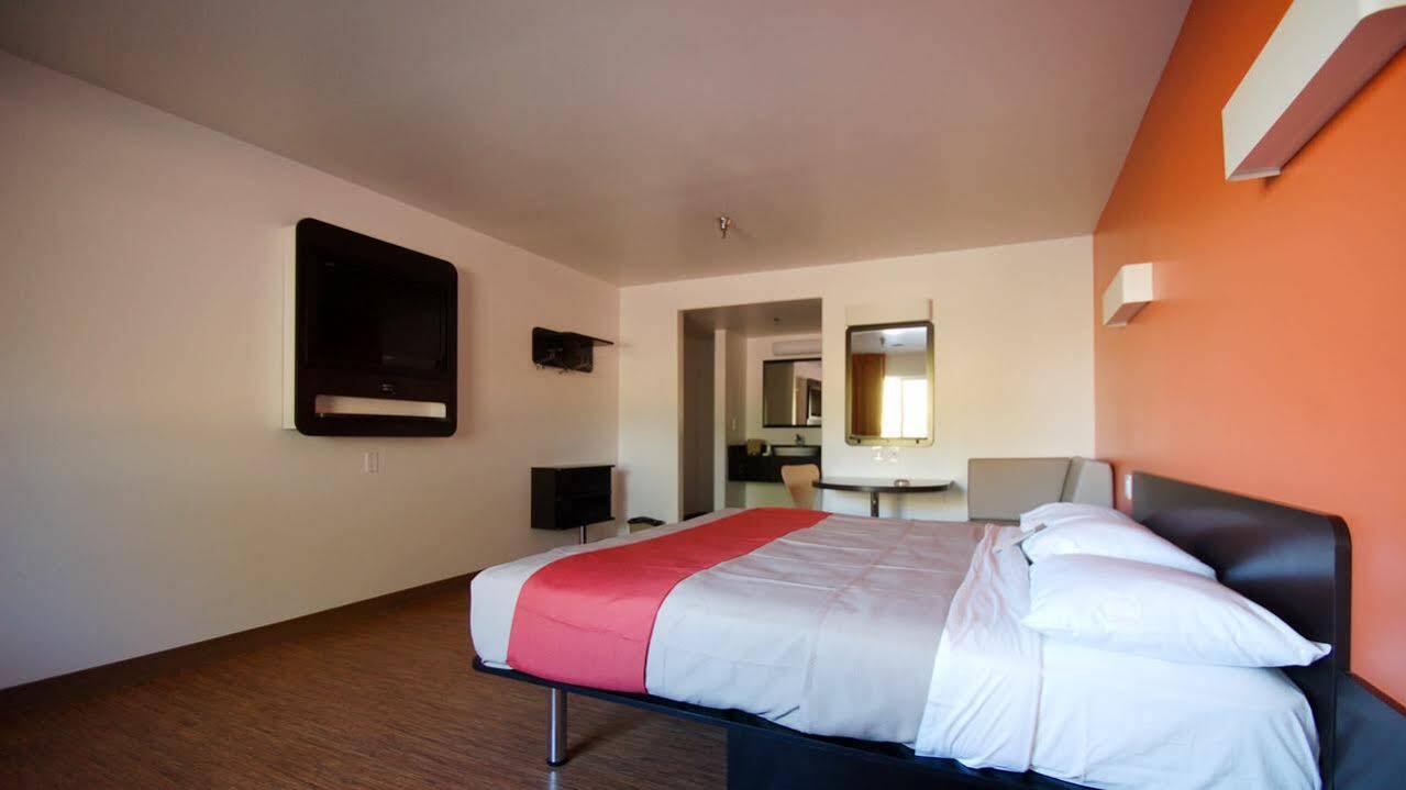 Motel 6 Victorville Exterior foto